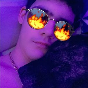 Meet your Posher, Leland